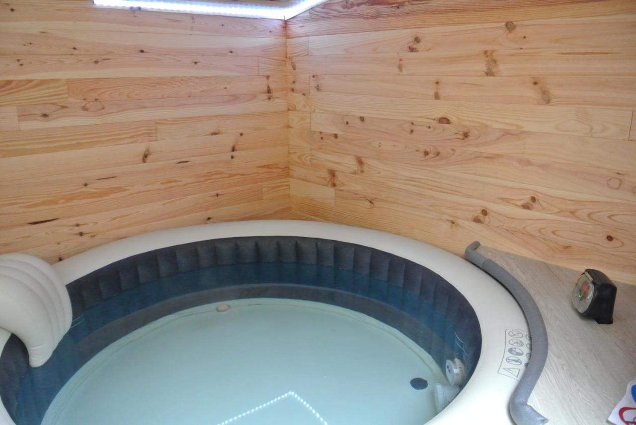 Gite Du Serre De Boudre Climatise, Spa Permanent Buisson Екстер'єр фото